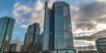 EZB Zinsentscheidung Dezember 2025: Leitzins unverändert bei 2,0 %