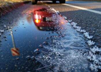 Eis-Warnung: 25 Landkreise betroffen – DWD warnt vor Glatteis