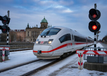 ICE Unfall Dortmund: Auto kollidiert mit Zug an Heiligabend