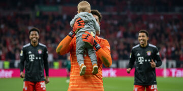 Manuel Neuer Kinder: Sohn Luca, Ehefrau Anika & Stiftung