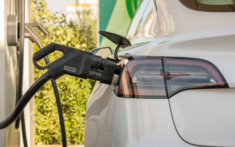 E-Auto Förderung 2026: Zuschüsse, Antrag und Voraussetzungen