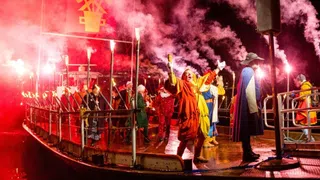 Feuerverbot und Personenlimite – Fasnacht: Behörden demonstrieren Brandgefahr von Gastro-Deko