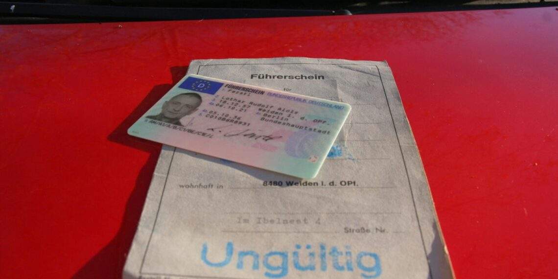 Führerschein: Verkehrsrecht: 2000 Mark und man durfte "alles" fahren – die Führerscheinklasse III war genial