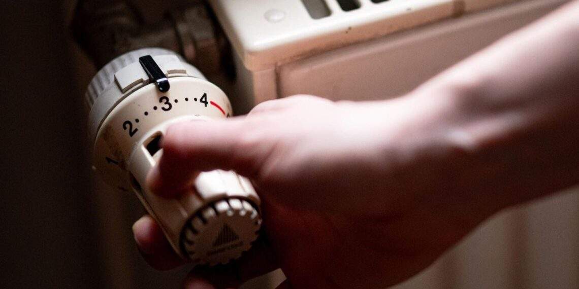 Gasspeicher: Heizen gegen die Kälte: Gasspeicher in Deutschland leeren sich zusehends