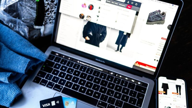 Online-Shopping: "Buy now, pay later": Jeder Siebte verliert den Überblick