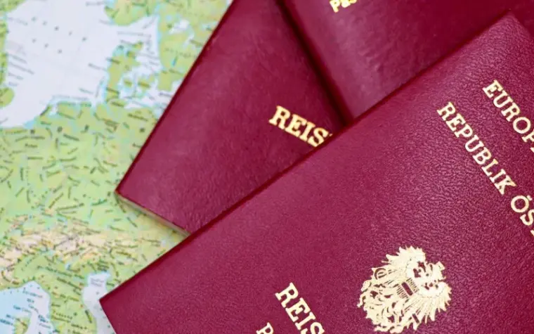 Reisepass beantragen für den Urlaub: Ablauf & Kosten 2026