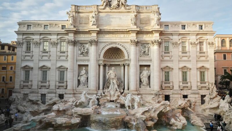 Massentourismus in Rom: Sie wollen den Trevi-Brunnen sehen? Das macht zwei Euro!