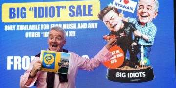 Ryanair: Übernahme-Drohung: Ryanair-Kunden können vom Streit mit Elon Musk profitieren