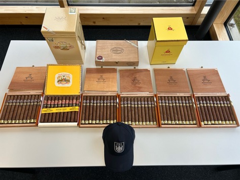 Zigarren Schmuggel: Hza-Si: Schmuggelversuch von Zigarren